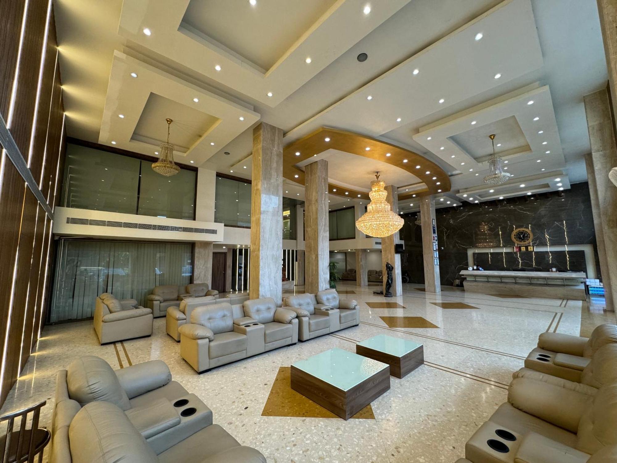 Hotel The Evergrand Palace Rajkot Exterior photo