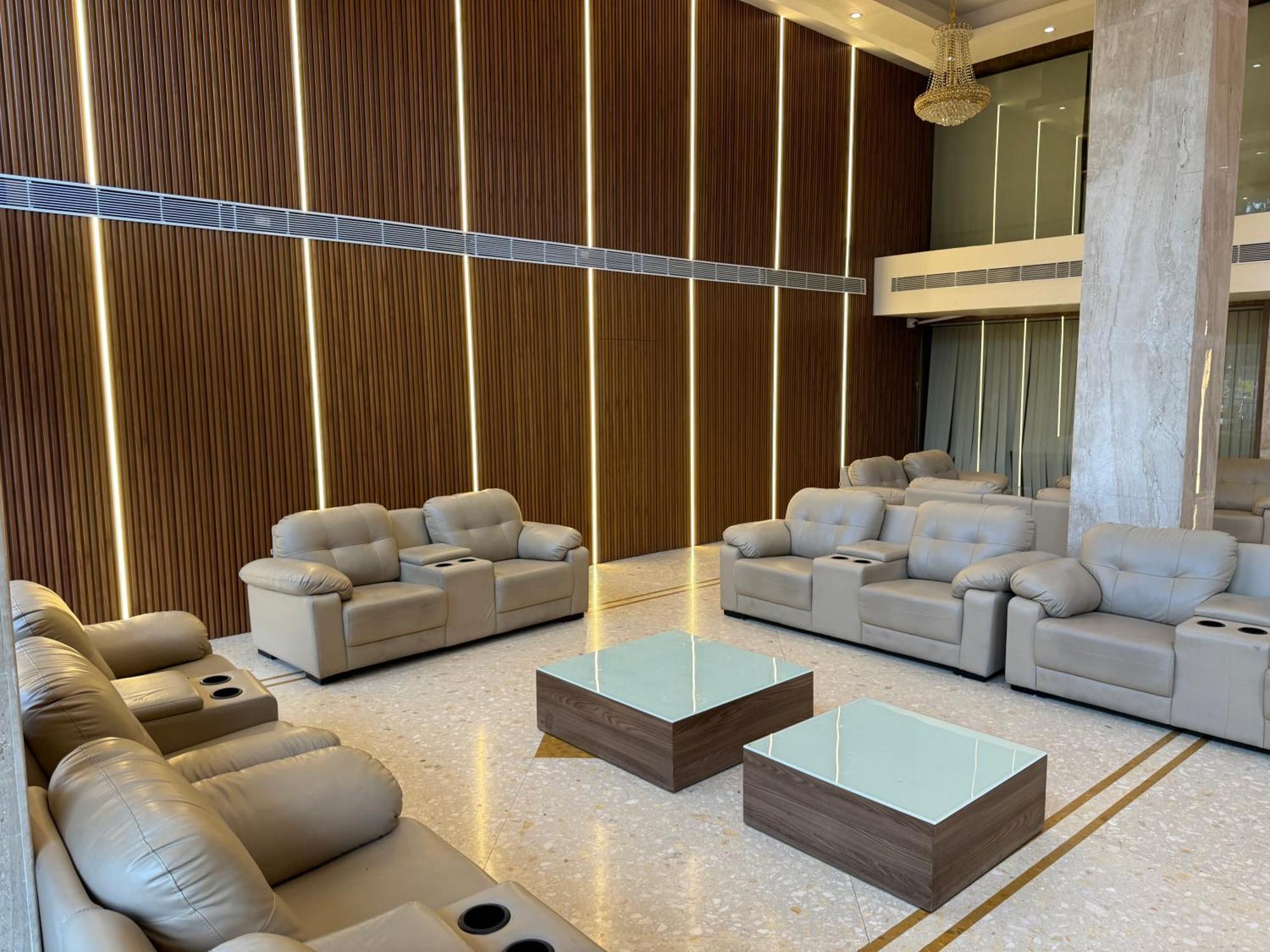Hotel The Evergrand Palace Rajkot Exterior photo
